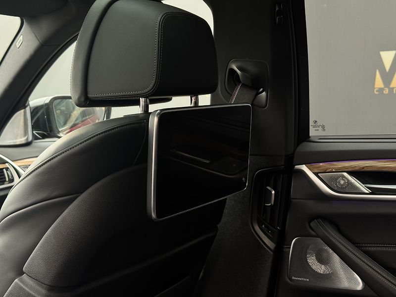 BMW Řada 5 (2021) M550i xDrive Laser, DPH, 1.Maj - fotka 19 z 59