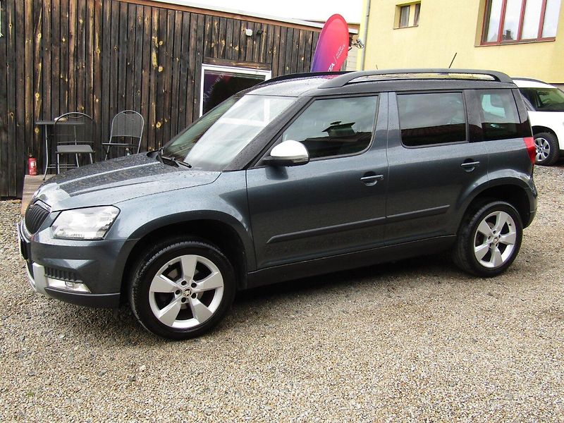 Škoda Yeti (2014) 1.2 TSI NAVI CAR-PASS - fotka 2 z 37