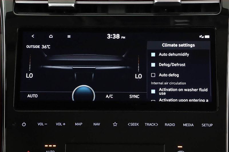 Hyundai Tucson (2023) 1.6 T-GDI 48V MHEV - fotka 16 z 21