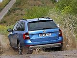 Škoda Octavia Scout.