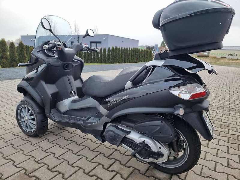 Piaggio MP3 400 LT (2010) - fotka 17 z 19