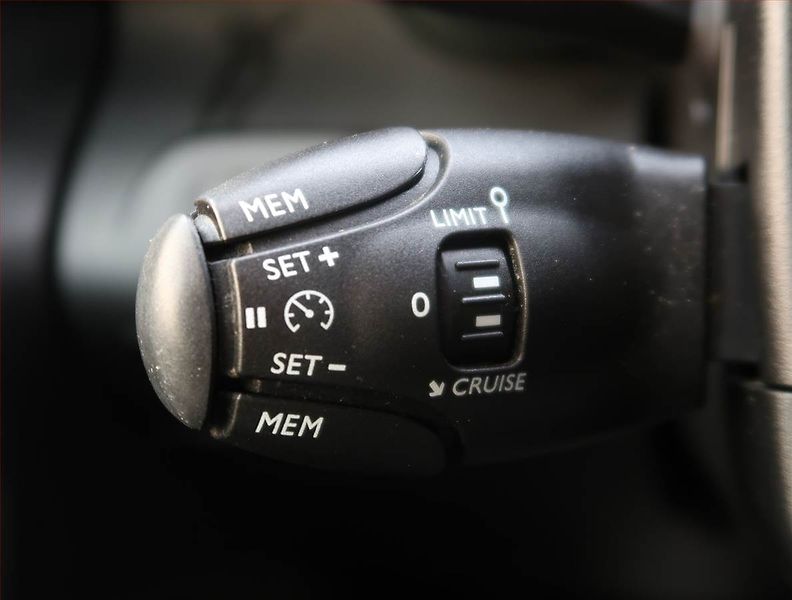 Citroën Berlingo (2019) Feel 1.5 BlueHDi, 5Míst, ČR - fotka 16 z 18