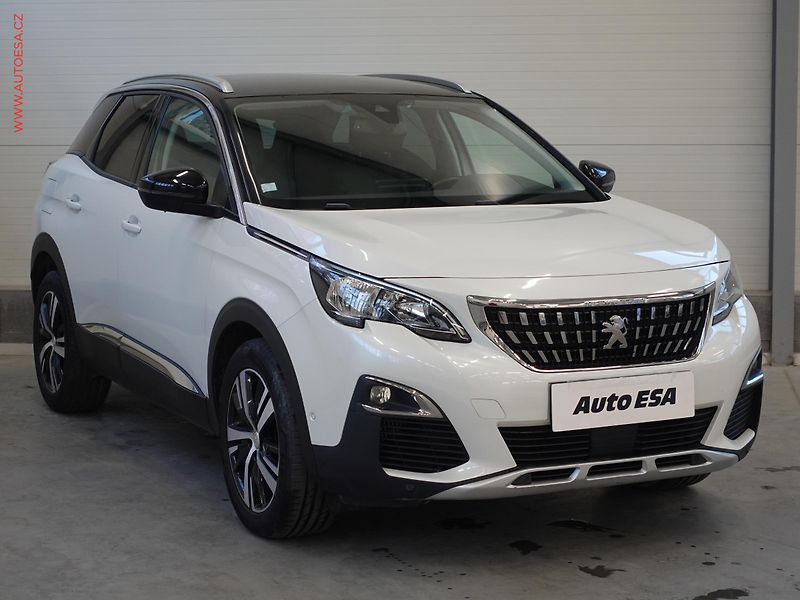 Peugeot 3008 (2019) 1.2PT, Allure, AT, navi - fotka 1 z 22