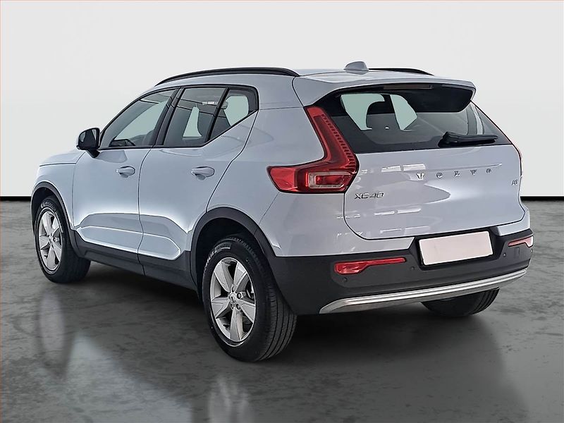 Volvo XC40 (2026) Plus B3 - fotka 4 z 20