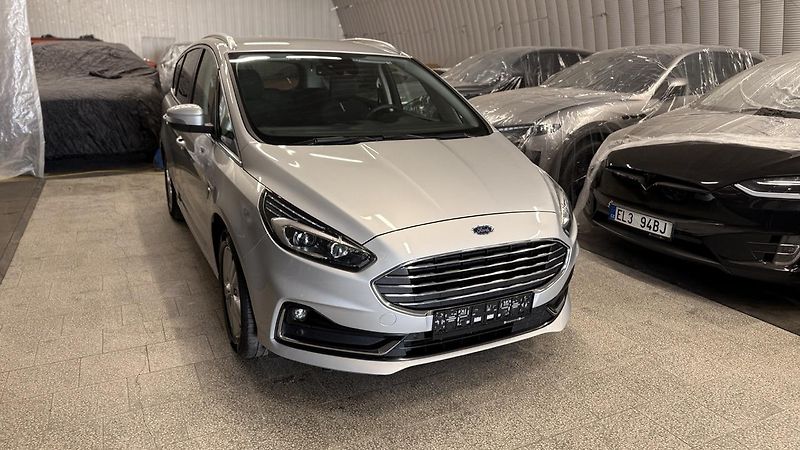 Ford S-MAX (2023) 2.5 HYBRID,TITANIUM,ZÁRUKA - fotka 3 z 35