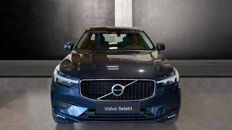 Volvo XC60 MOMENTUM PRO, B4 AWD, 145+10 k - fotka 3 z 26