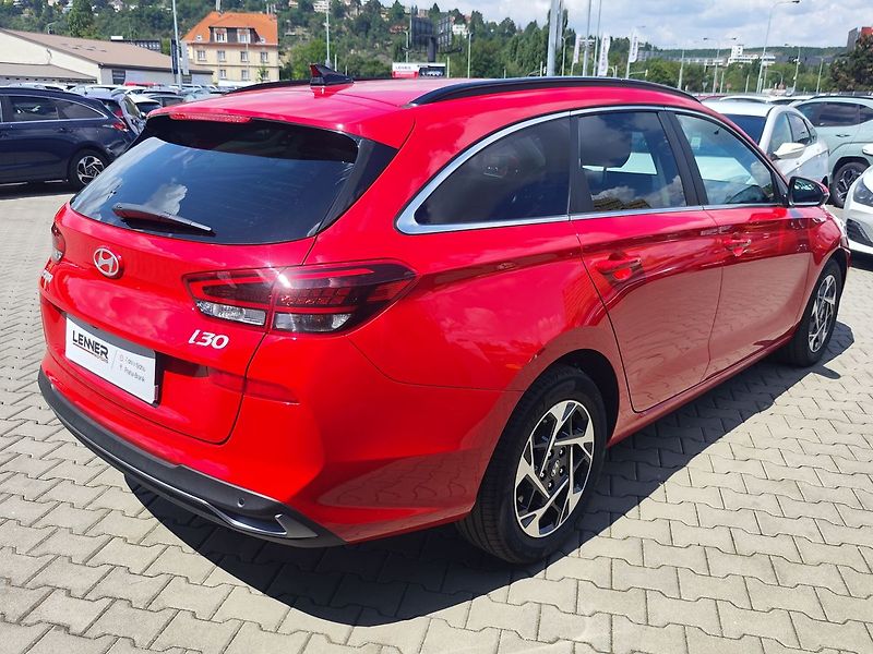 Hyundai i30 1.5 T-GDI/103kW Style Safety - fotka 5 z 36