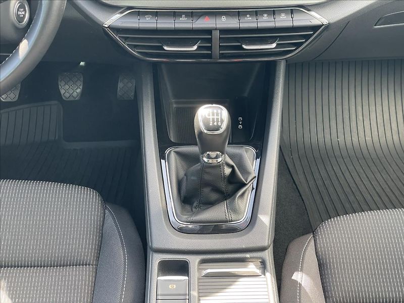 Škoda Octavia 2,0 TDI Combi Ambition Plus - fotka 10 z 21