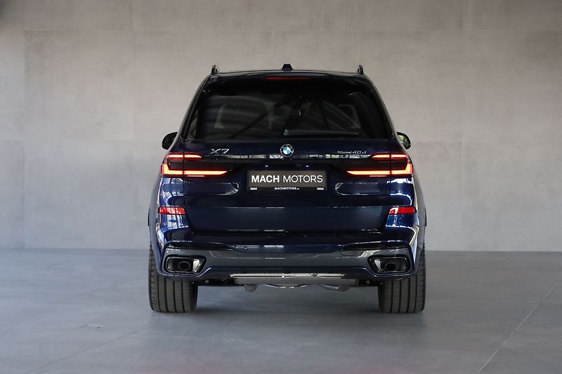 BMW X7 40d xDrive, B&W, Executive - fotka 5 z 43
