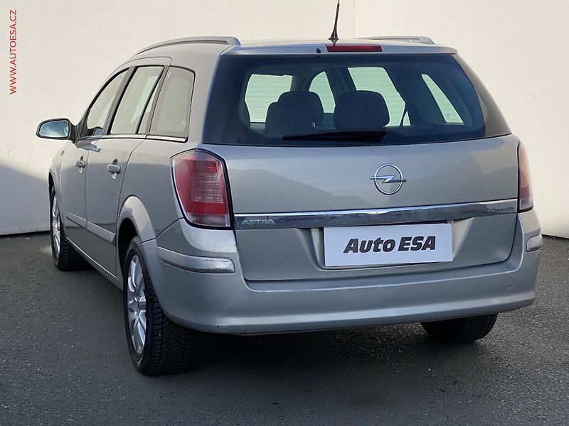 Opel Astra (2005) 1.6i, ČR, AC, tažné - fotka 6 z 14
