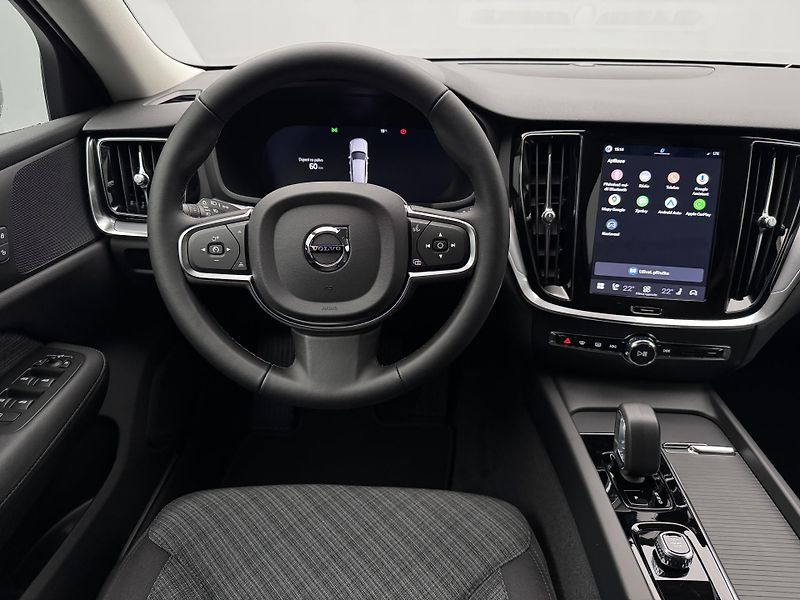Volvo V60 (2026) B4 AUT CORE - fotka 4 z 22