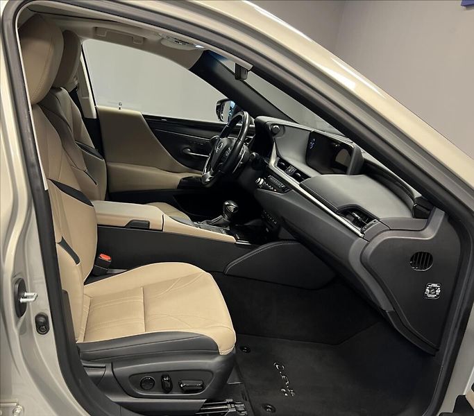 Lexus ES 300h 300H 2,5 HEV LUXURY / ZÁRUKA - fotka 7 z 23