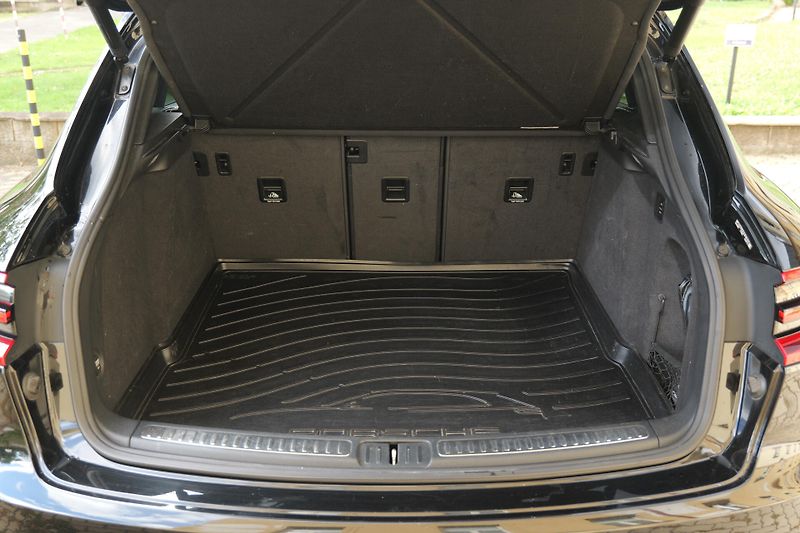 Porsche Macan S 3.0 V6 Alcantara 1. majitel - fotka 30 z 31