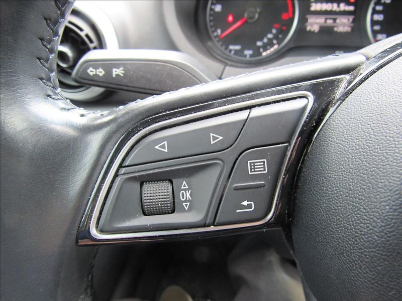 Audi A3 1,6 TDI 81kW Sportback Automat - fotka 21 z 31
