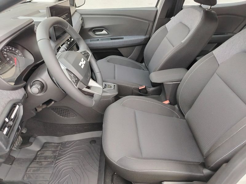 Dacia Sandero (2026) Expression ECO-G 120 - fotka 7 z 11