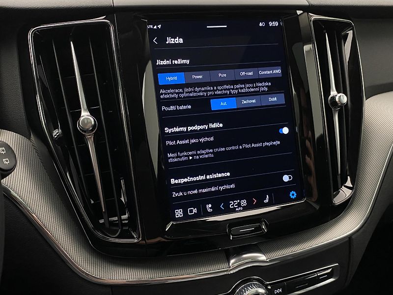 Volvo XC60 T8 AWD DARK PLUS REZERVACE - fotka 39 z 46