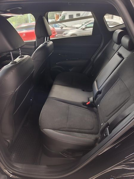 Hyundai Tucson (2025) 1.6T-GDi HEV 4x4 N-Line - fotka 8 z 23