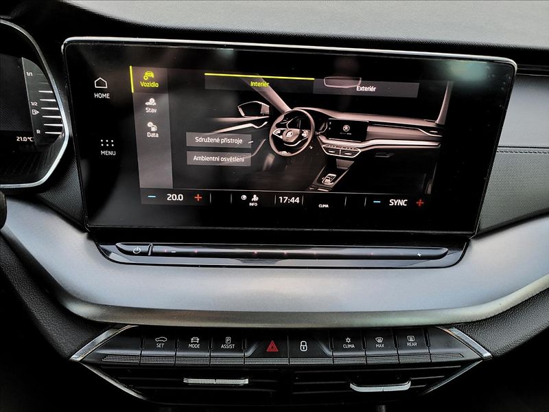 Škoda Octavia 1,0 TSI,NAVI,LED,VIRTUAL,KEYLE - fotka 28 z 50