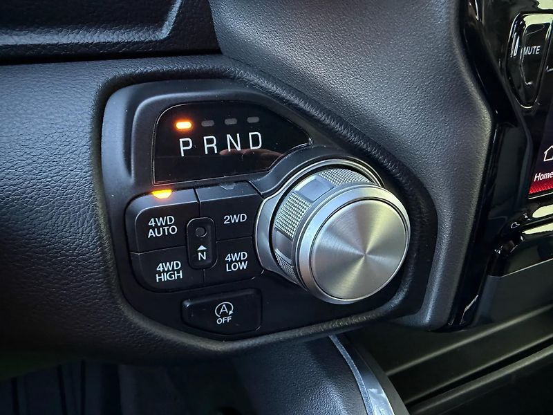 Dodge RAM (2024) +LARAMIE+OFFROAD PAKET+ - fotka 18 z 26