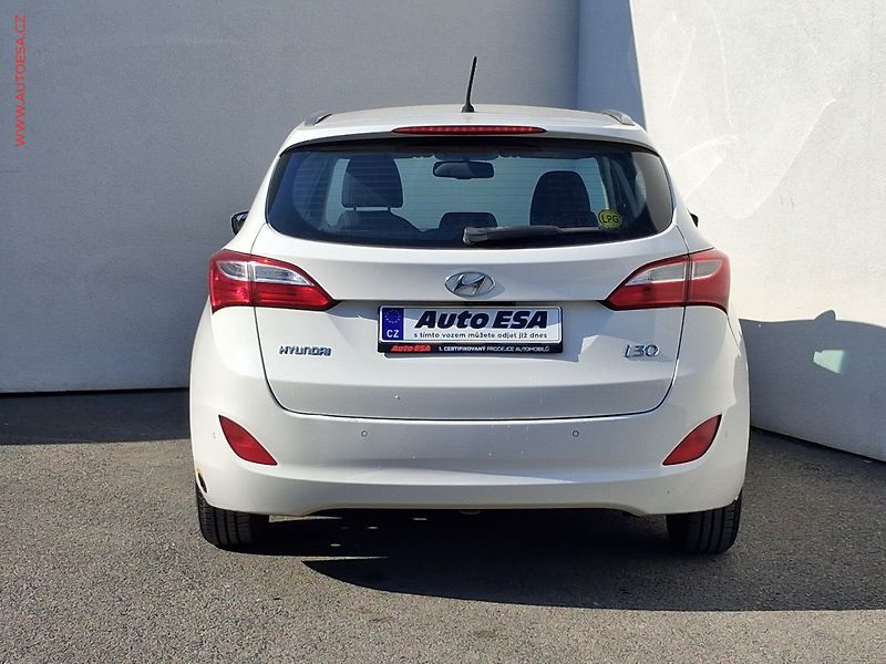 Hyundai i30 (2013) 1.4i LPG, ČR, AC, tempo - fotka 5 z 17