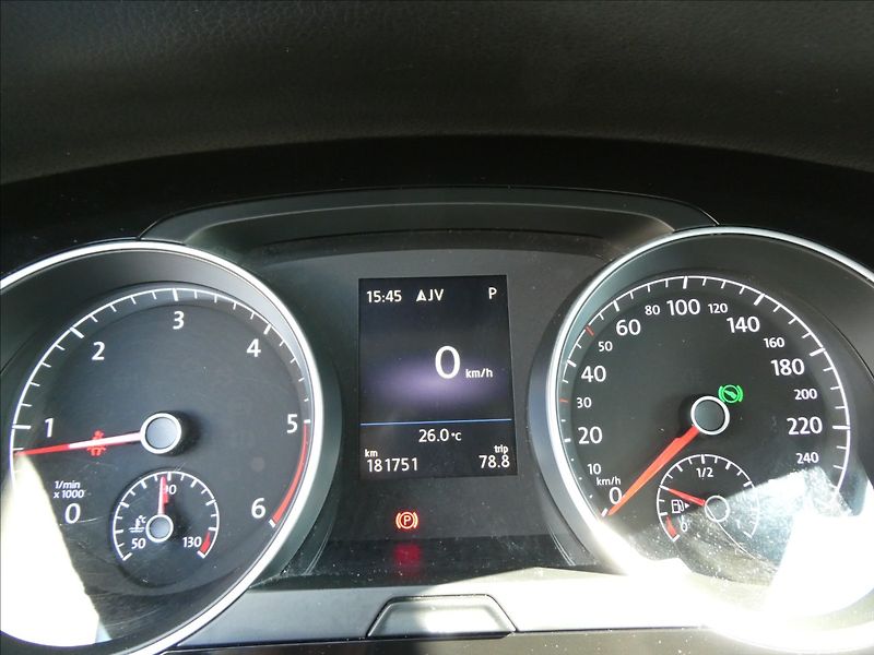 Volkswagen Golf 1,6 TDi 81kW DSG ALLSTAR,2xkol - fotka 39 z 50
