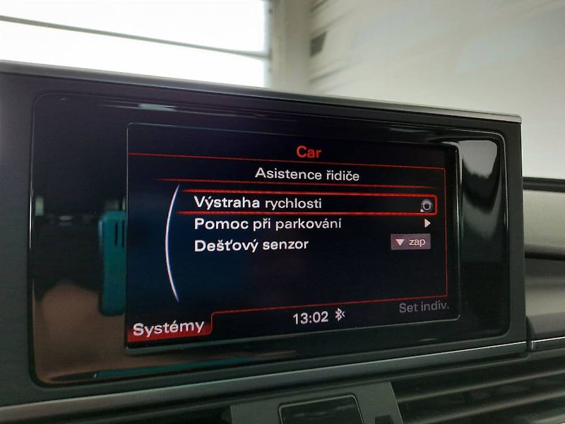 Audi A6 (2012) 3.0 TDI quattro (180kW/245k) S - fotka 16 z 23