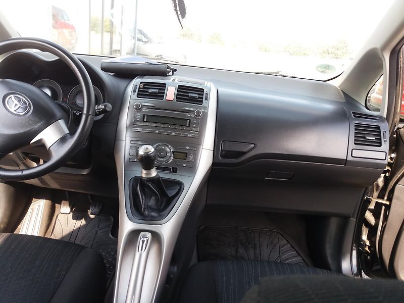 Toyota Auris 1.4VVTi,71kW,DIG.KLIMA,TAŽNY!! - fotka 12 z 27