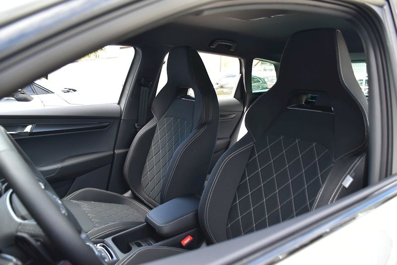 Škoda Karoq (2026) Sportline 1,5 TSI 110 kW 7° au - fotka 6 z 47