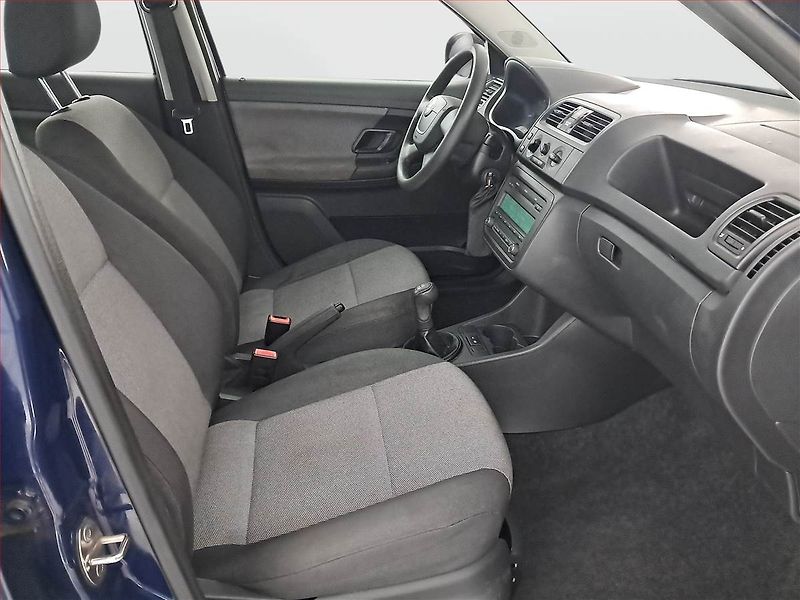Škoda Fabia (2011) Ambition 1.2, nová STK - fotka 9 z 13