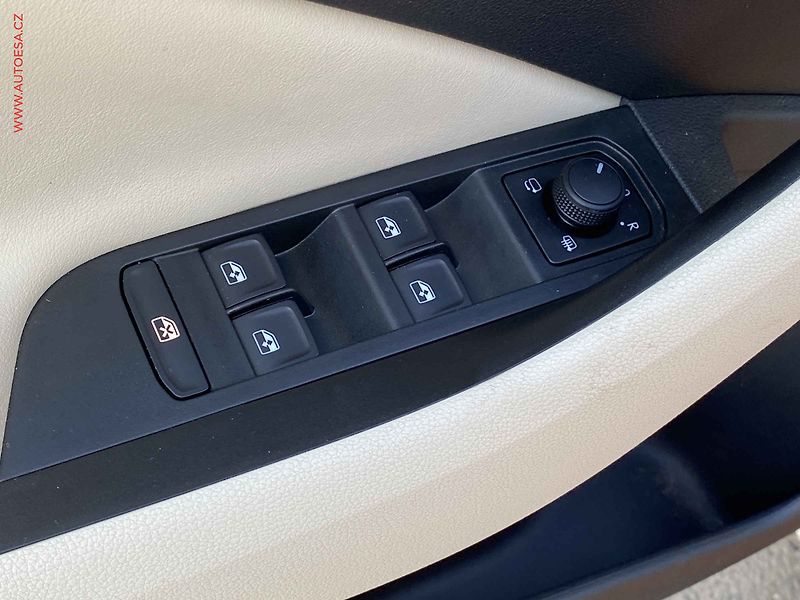 Škoda Kamiq (2022) 1.0 TSi, ČR, Style, DSG - fotka 11 z 17