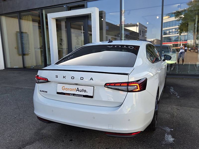 Škoda Superb (2026) 2.0 TDI Sportline - fotka 3 z 49