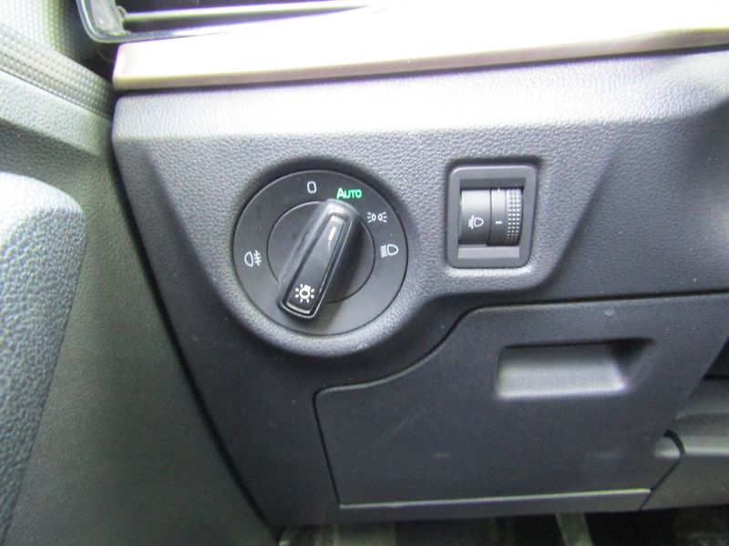 Škoda Kamiq (2021) 1.0 TSI 66kW - fotka 29 z 35