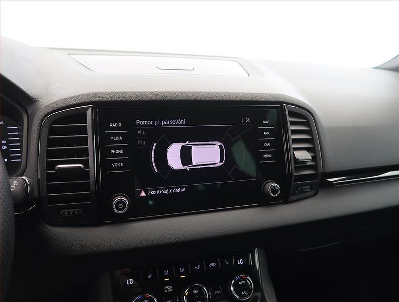 Škoda Karoq (2022) Sportline 2.0 TDI, digi klima - fotka 20 z 26