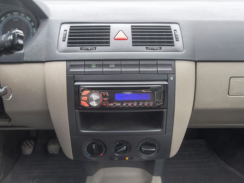 Škoda Fabia (2004) 1.4TDI 55KW – 2x KOLA - fotka 17 z 34
