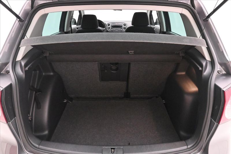 Volkswagen Golf Plus 1,6 TDI 77kW KLIMA Tažné - fotka 10 z 29