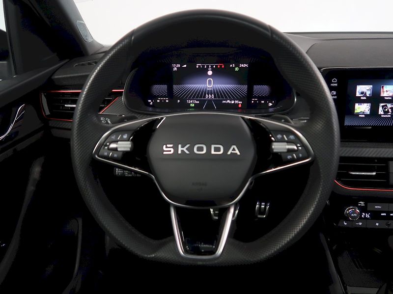 Škoda Scala (2025) MONTE CARLO 1.5TSI 110KW DSG P - fotka 17 z 40