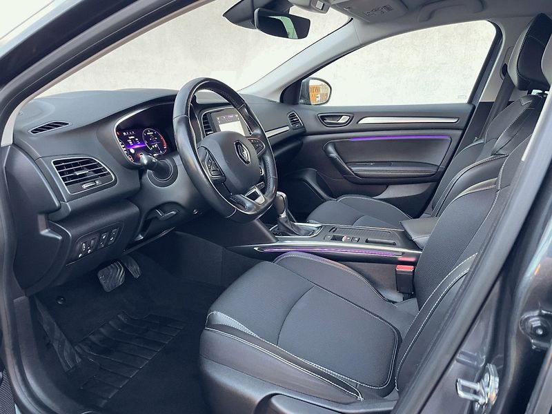 Renault Mégane (2021) GrandCoupé INTENS BluedCi 115 - fotka 21 z 27