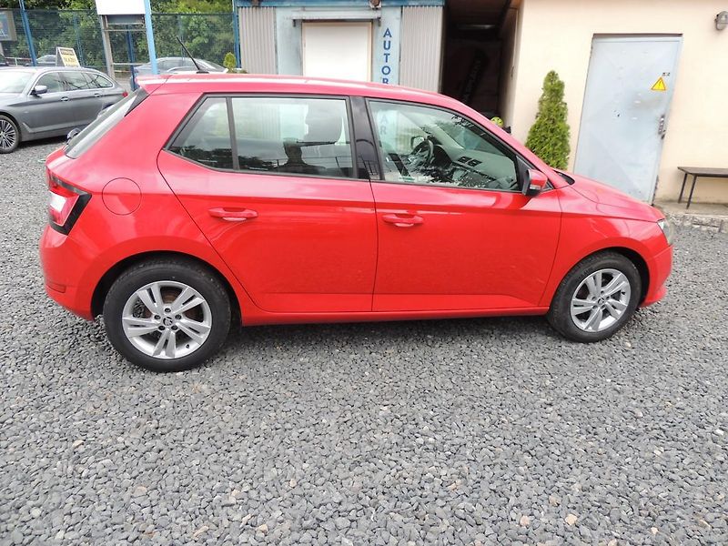 Škoda Fabia (2020) 1.0MPI,Amb,5DV,1.maj.ČR - fotka 4 z 29