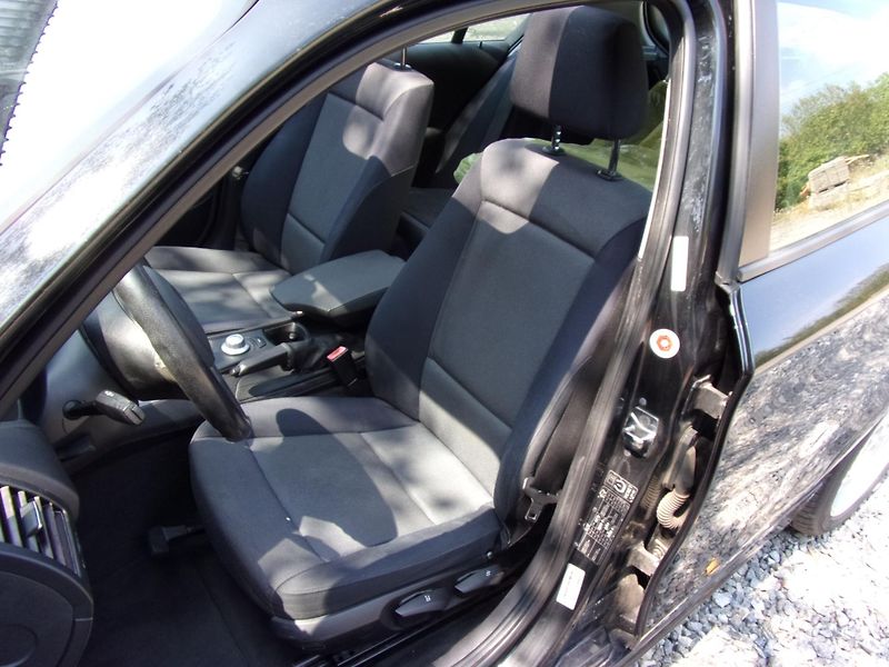 BMW Řada 1 (2005) 116i 85kW 2xALU KOLA DIGIKLIMA - fotka 14 z 19