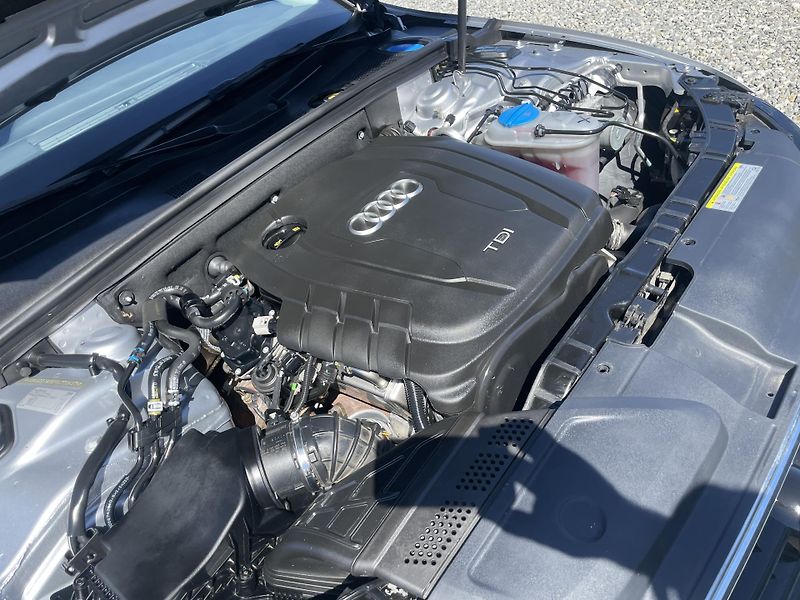 Audi A4 Avant 2.0TDi 120PS S-LINE AVANT TOP! - fotka 74 z 179