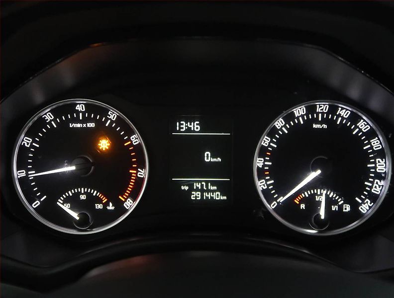 Škoda Octavia (2011) Ambiente 1.6, jezdí výborně - fotka 11 z 14