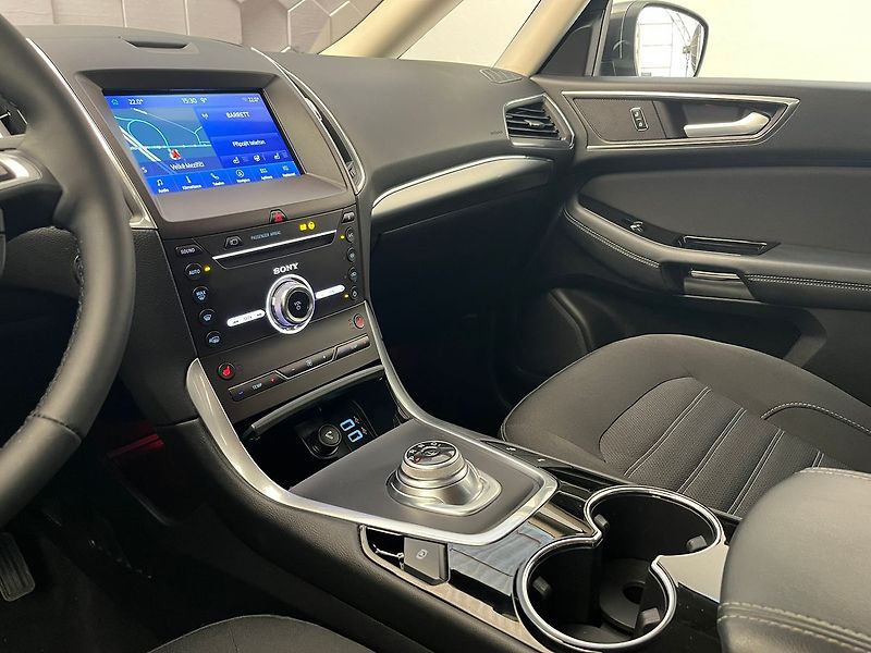Ford Galaxy (2023) 2.5 HEV Titanium 7míst - fotka 18 z 69