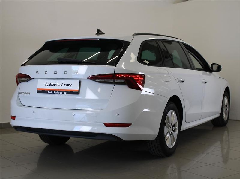 Škoda Octavia 2,0 TDi MT Ambition 67tkm. ČR - fotka 3 z 21