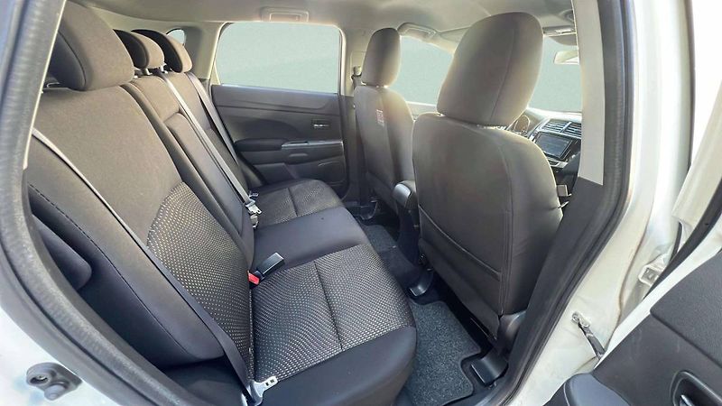 Mitsubishi ASX 2.2 Di-D (110kW) 4WD AT6/8234 - fotka 30 z 50