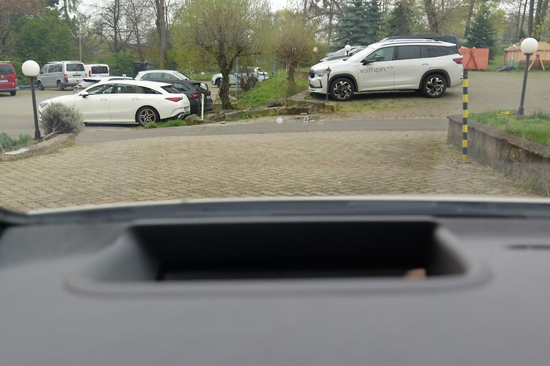 Mercedes-Benz EQS 450+ AMG Pano HuD 360 Venti - fotka 26 z 48