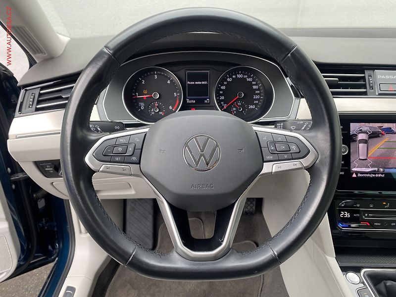 Volkswagen Passat (2021) 2.0 TDi, ČR, Elegance, LED - fotka 16 z 20