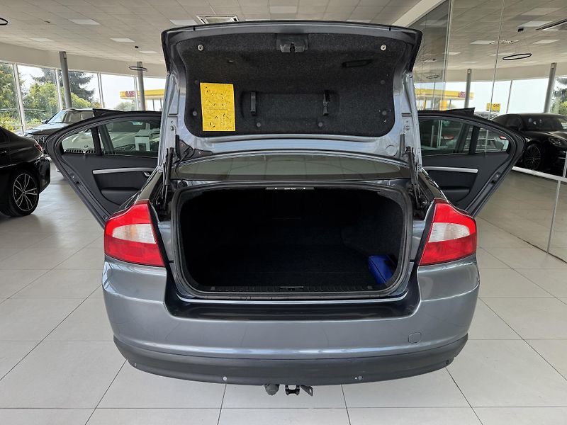Volvo S80 D5 AUT*136kW*Nav*Tažné*TopStav - fotka 25 z 28
