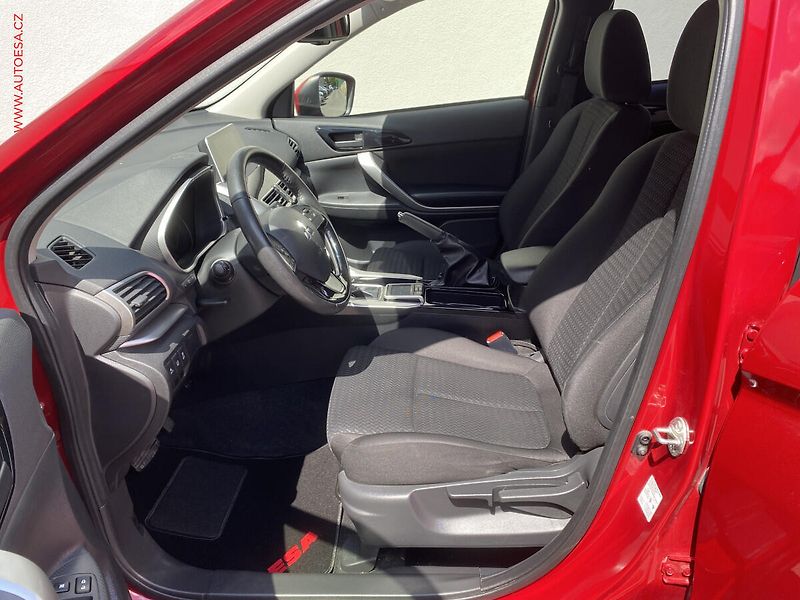 Mitsubishi Eclipse Cross (2021) 1.5T-MiVEC, AT, kamera, +ALU - fotka 9 z 17