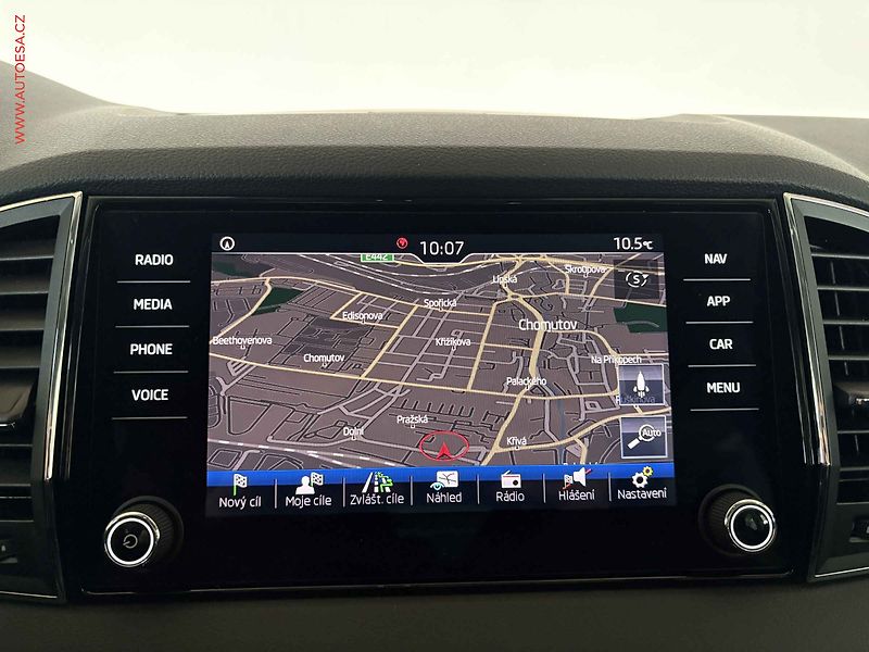 Škoda Karoq (2018) 1.5TSi, ČR, Style, DSG - fotka 11 z 18