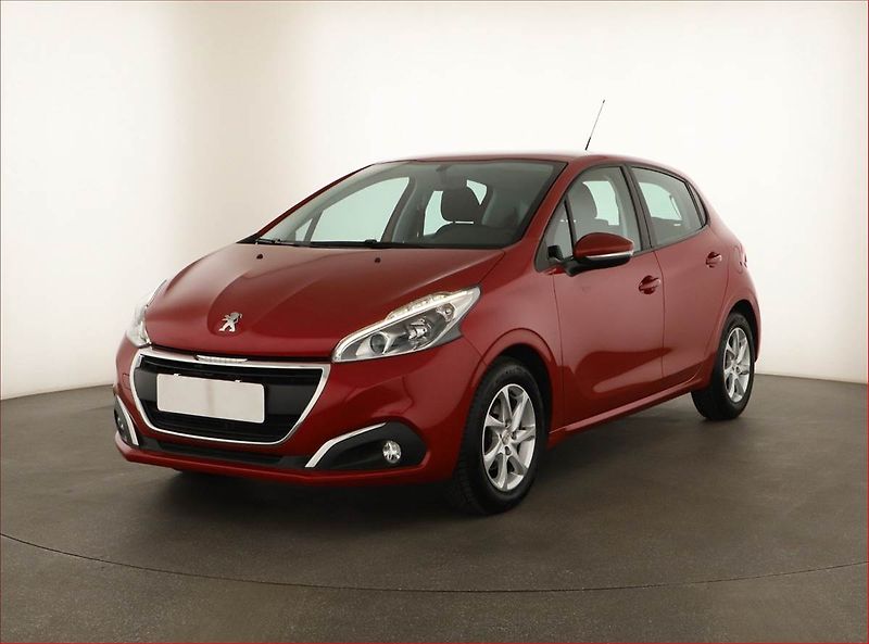Peugeot 208 (2016) 1.2 PureTech, ČR,1.maj - fotka 2 z 17